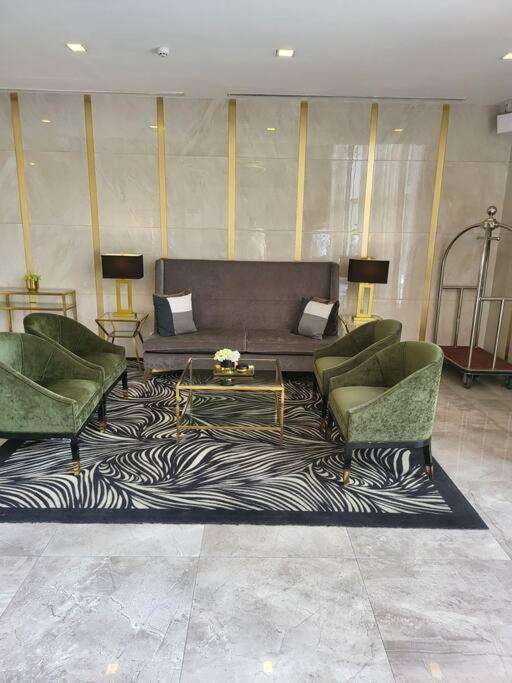 マニラ市Luxury @ Bgc Sleeps 6 Comfortably Fast Wifi Pool!アパートメント エクステリア 写真
