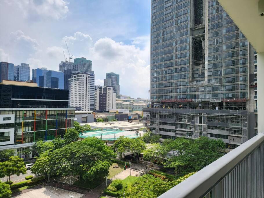 マニラ市Luxury @ Bgc Sleeps 6 Comfortably Fast Wifi Pool!アパートメント エクステリア 写真