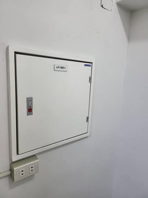 マニラ市Luxury @ Bgc Sleeps 6 Comfortably Fast Wifi Pool!アパートメント エクステリア 写真