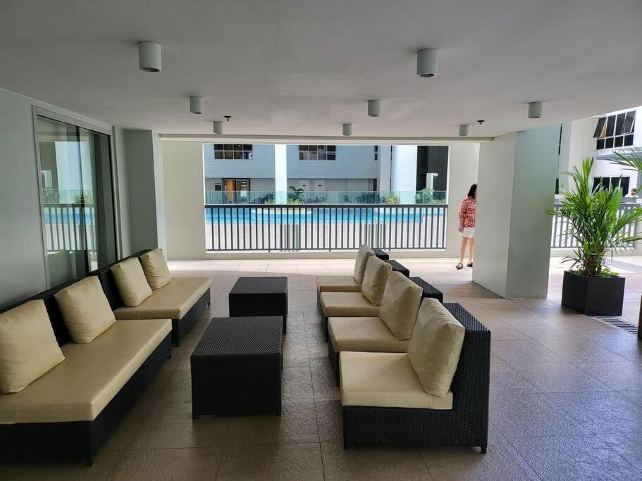 マニラ市Luxury @ Bgc Sleeps 6 Comfortably Fast Wifi Pool!アパートメント エクステリア 写真